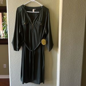 NEW! Army green dress with tie waist and 3/4 length sleeve.